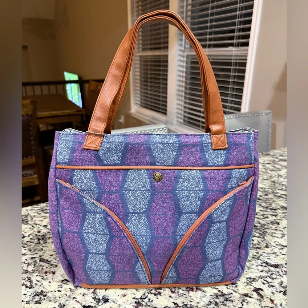 Insulated Tote with Matching Containers
